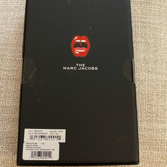 Genuine Marc Jacob’s 11 XR Ordered wrong size, never used ever - Picture 4 of 4